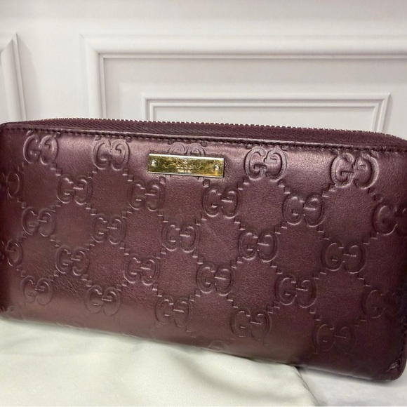 Gucci Bordeaux Guccissima Leather Zip-Around Wallet — AUTHENTICATED - Picture 3 of 10